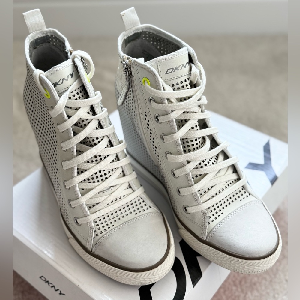 DKNY Women's Perforated Leather Sneaker Wedge Shoe - White - Sz 8.5